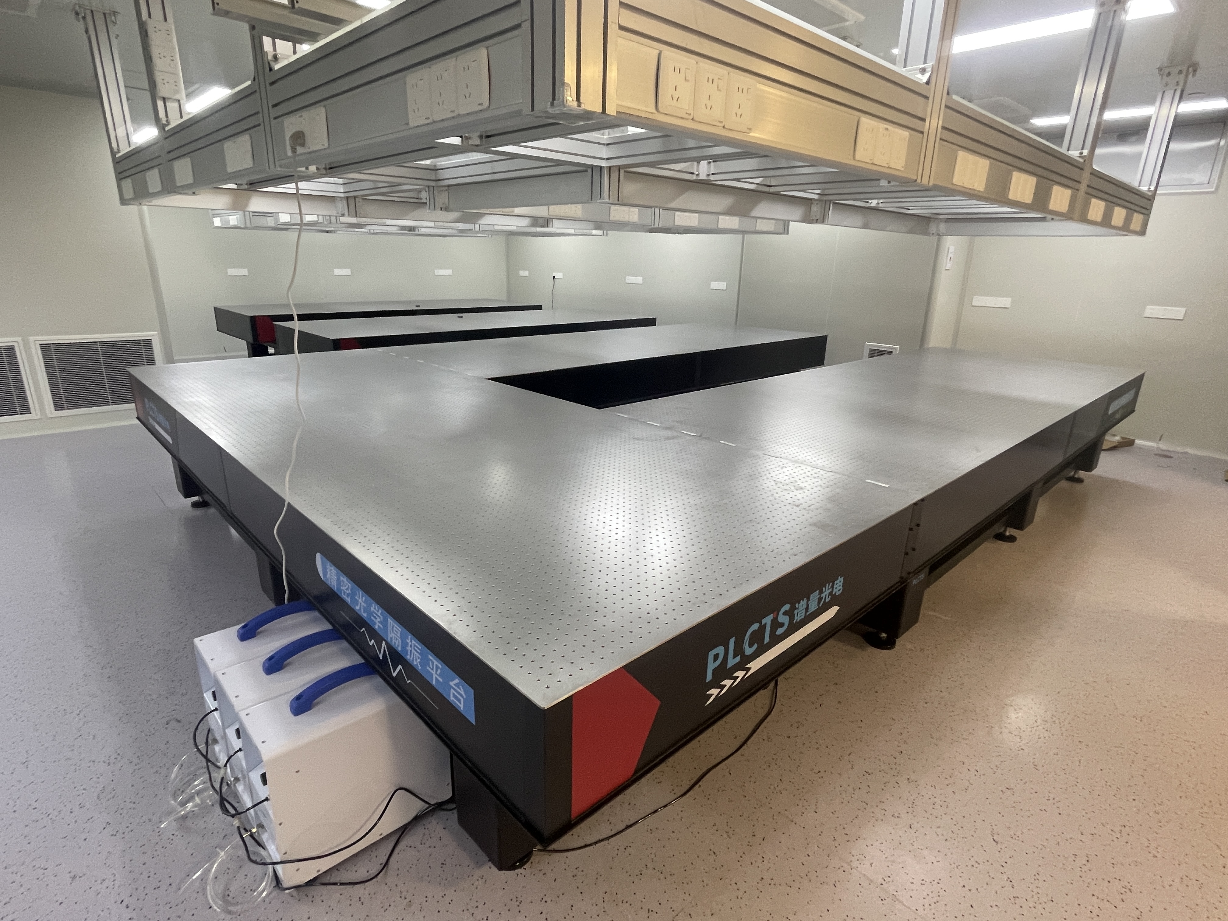 谱量光电各类型隔振光学平台交付案例展示